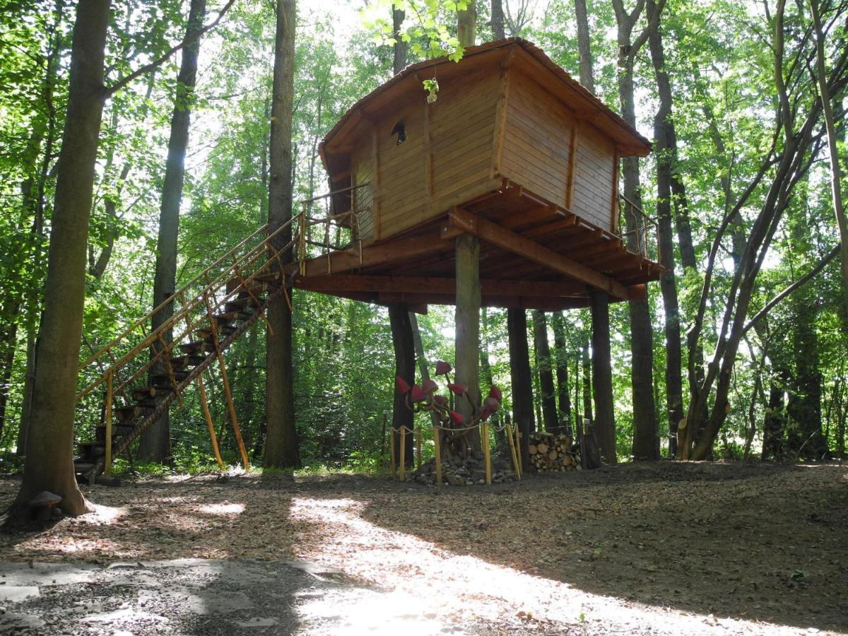 Bohutín Treehouse V Brdech 빌라 외부 사진