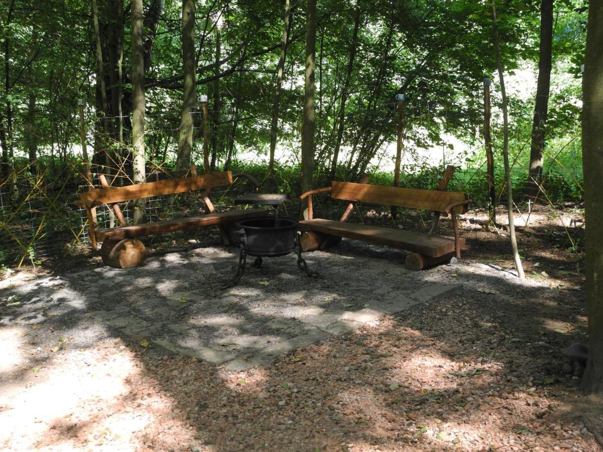 Bohutín Treehouse V Brdech 빌라 외부 사진
